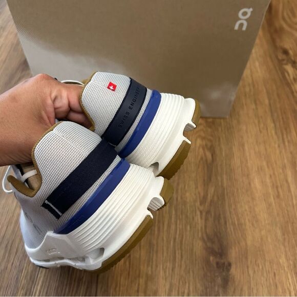 ON CLOUDNOVA silver heather running athletic training lace up shoes sneakers sz8 - Picture 3 of 6